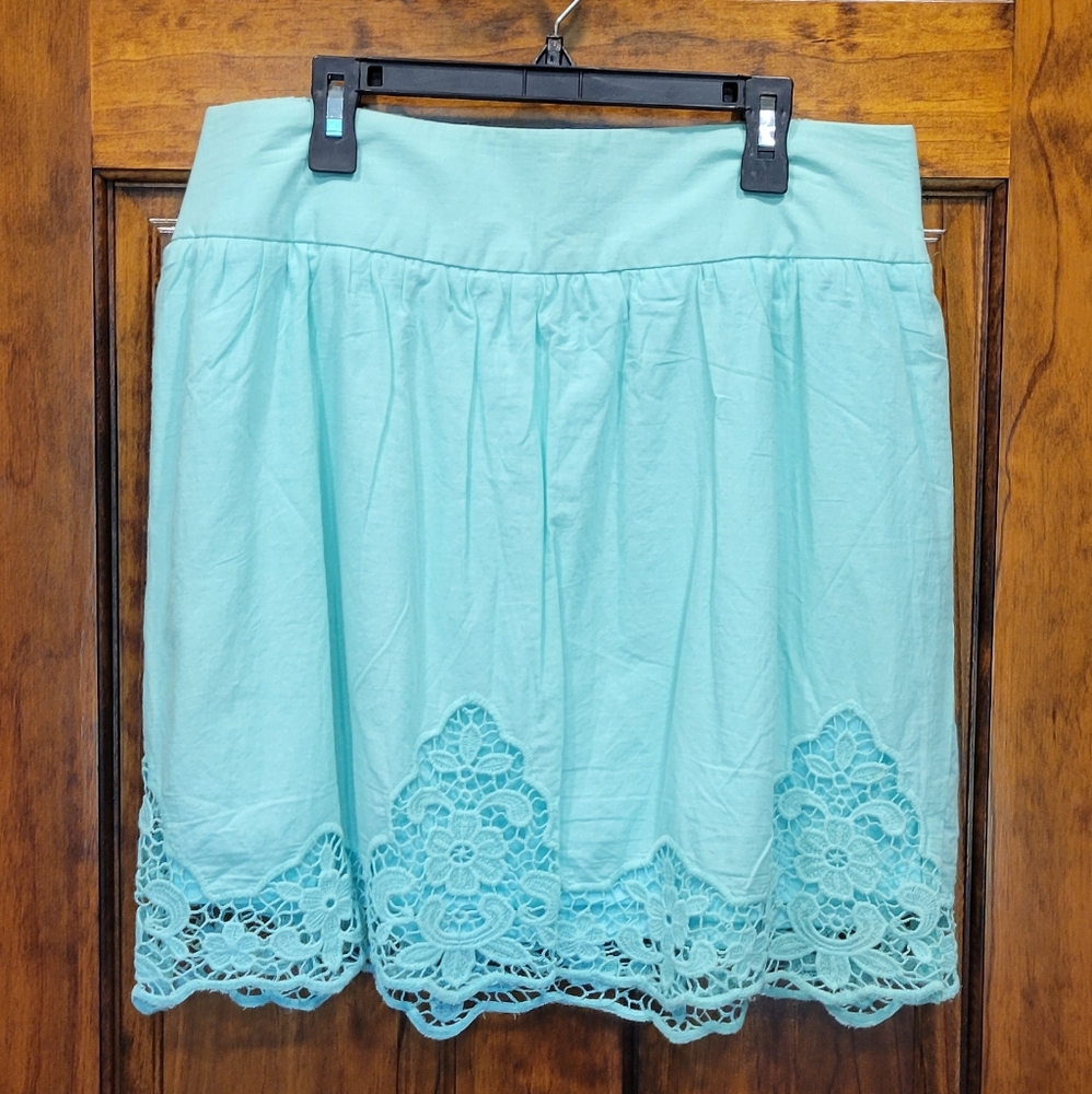 Maurices Crochet Hem Skirt NWOT Medium